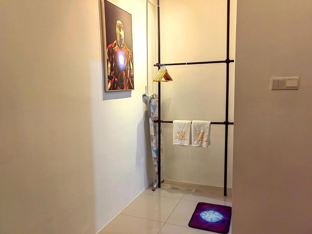 8Scape Residences Batman Vs Ironman@Lsy Home & Leisure Johor Bahru Bagian luar foto
