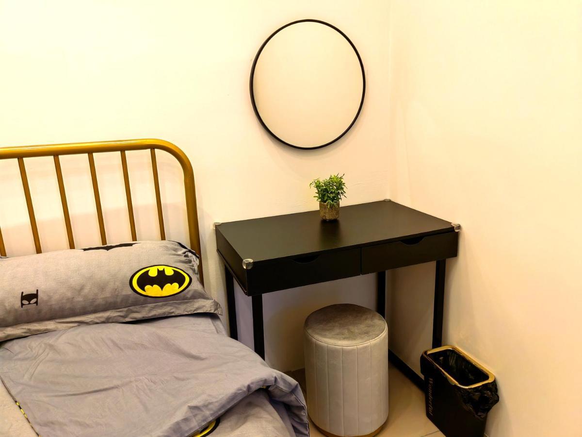 8Scape Residences Batman Vs Ironman@Lsy Home & Leisure Johor Bahru Bagian luar foto