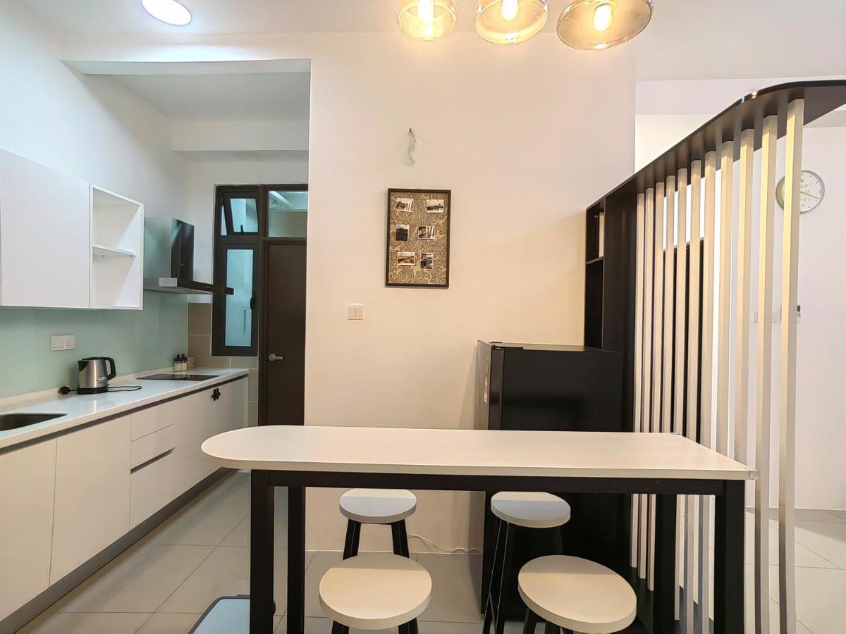 8Scape Residences Batman Vs Ironman@Lsy Home & Leisure Johor Bahru Bagian luar foto