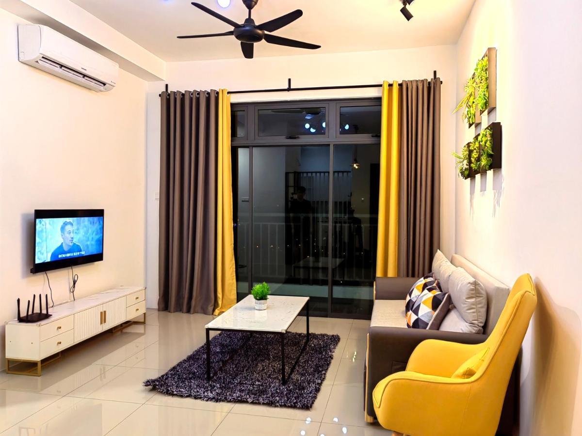 8Scape Residences Batman Vs Ironman@Lsy Home & Leisure Johor Bahru Bagian luar foto