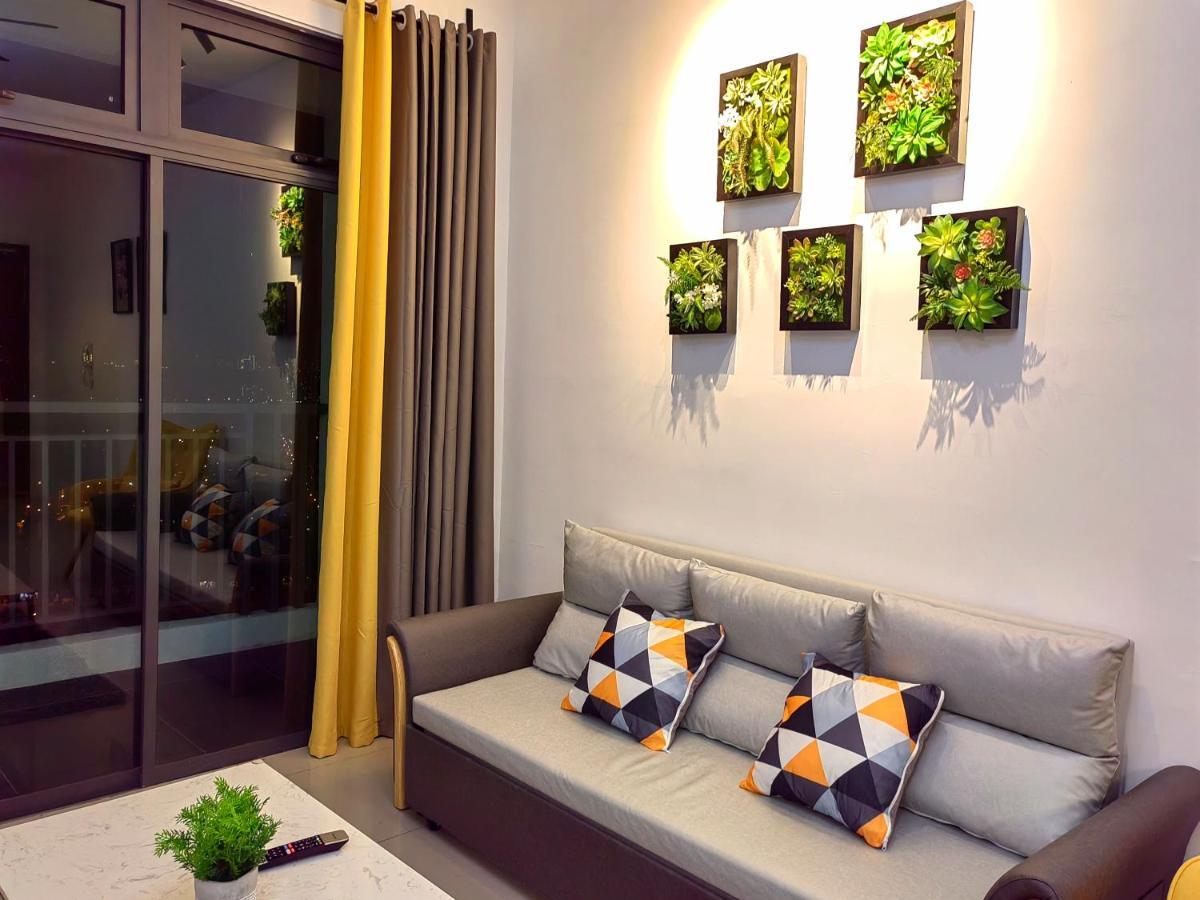 8Scape Residences Batman Vs Ironman@Lsy Home & Leisure Johor Bahru Bagian luar foto